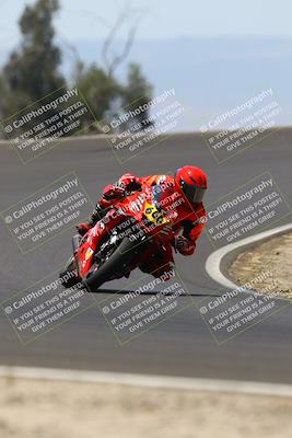 media/Jun-07-2025-TrackDaz (Sat) [[4413525952]]/A Group/12pm (Turn 2)/